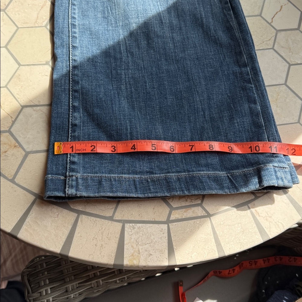 White House Black Market Extra High-Rise Curvey Wide Leg Everyday SOFT Jeans 👖 - Picture 8 of 9